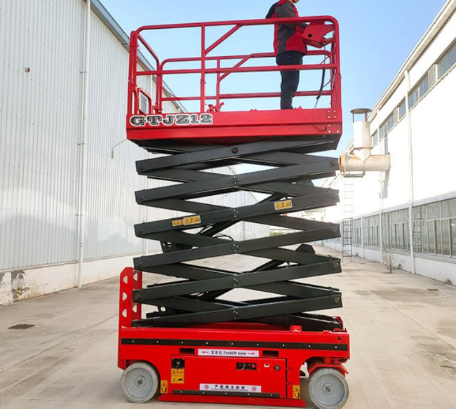 可克达拉自行走移动式升降机