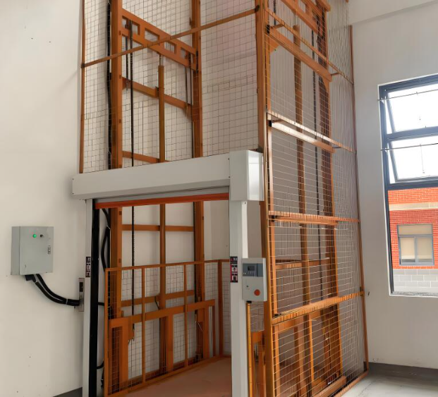 可克达拉升降货梯是特种设备码