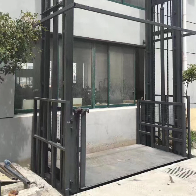 可克达拉5吨室外升降货梯